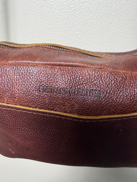 ✨ Portland Leather Goods Camera Bag ✨
Large — Nutmeg “Almost Perfect” Line EUC - Picture 10 of 15